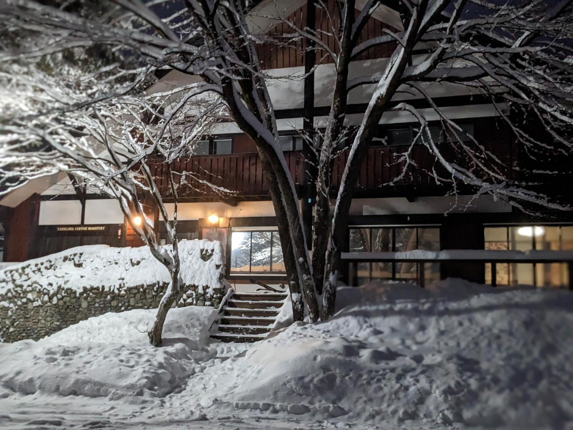 Tanigawa Valley Lodge & Coffee Roastery Минаками Экстерьер фото